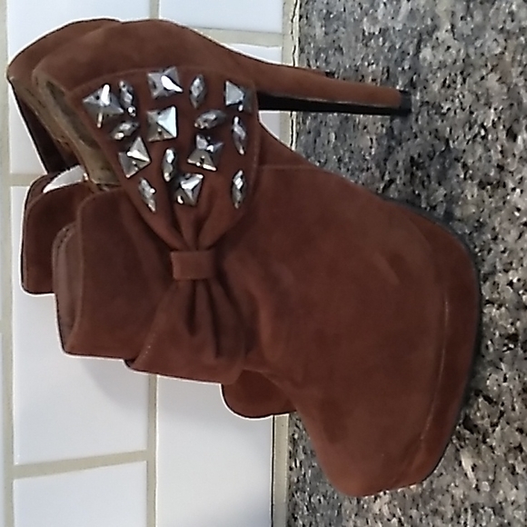 Rck Bella Brown Studded Bow Detail Heels. Size 7  So Cute!! - Picture 3 of 12